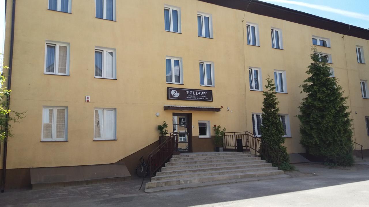 Scsk Pol Lawy 호텔 Puławy 외부 사진