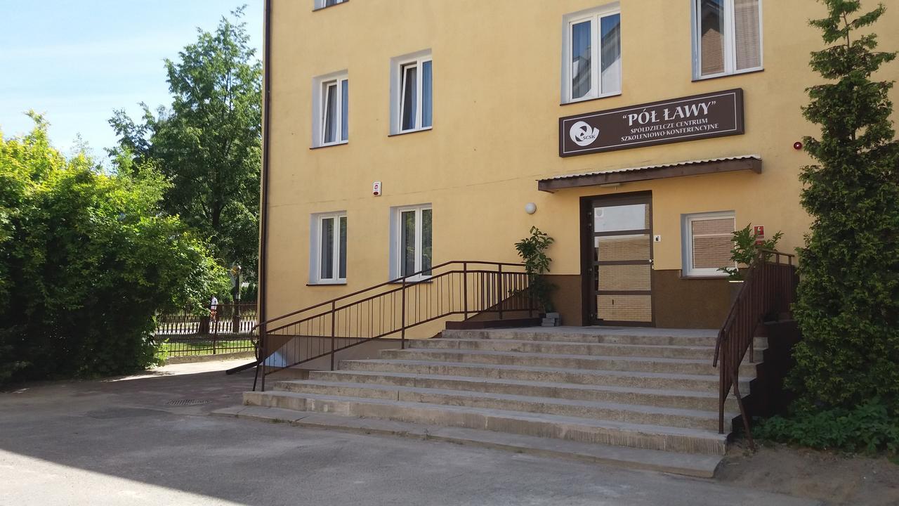 Scsk Pol Lawy 호텔 Puławy 외부 사진